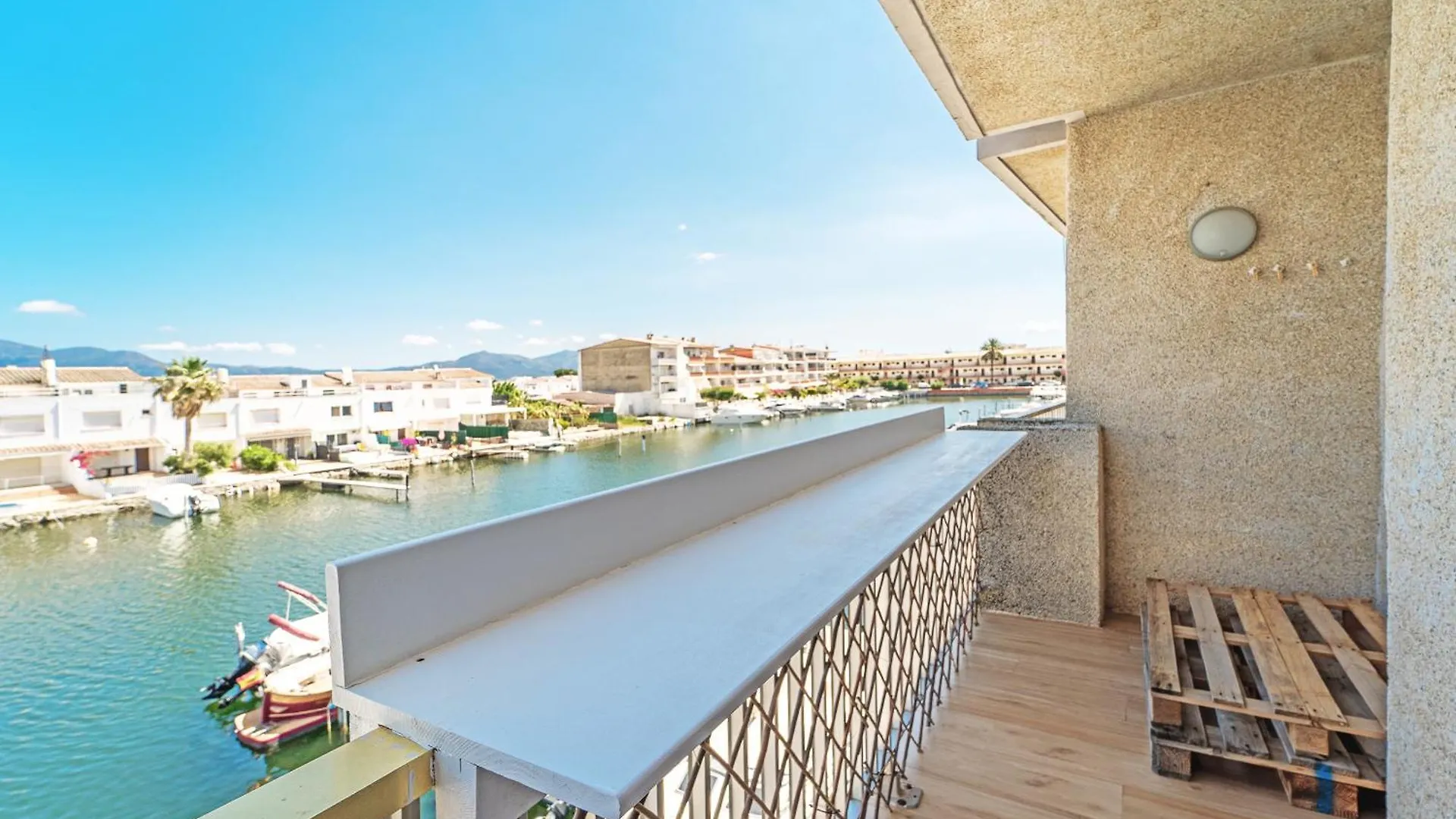 Welcs Apartamento 143 Emp Con Vistas Al Canal Empuriabrava Apartment
